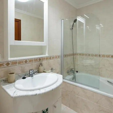 Ocean Gardens Apartment *